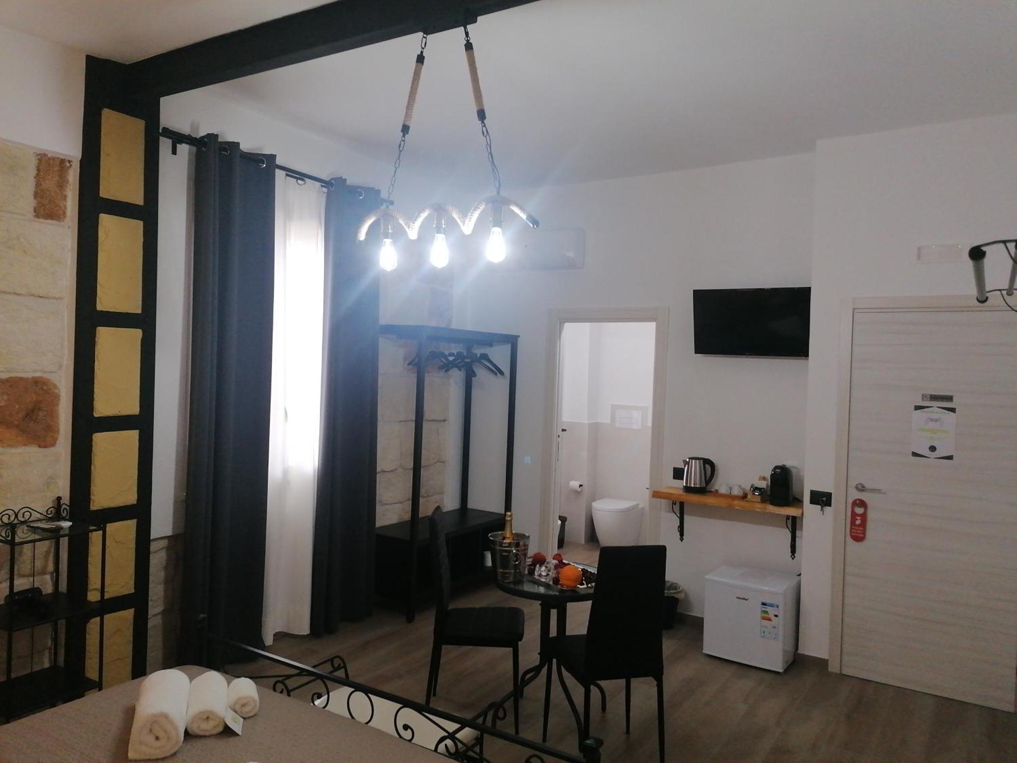 B&B 36 Passi Dal Mare 2.0 Trapani Oda fotoğraf